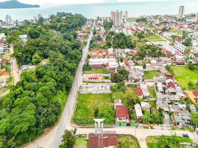 Terreno para Venda em Caraguatatuba - 4