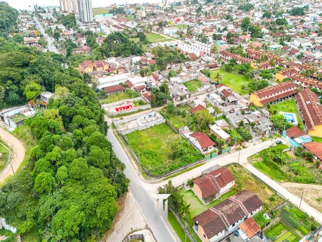 Terreno para Venda em Caraguatatuba - 5