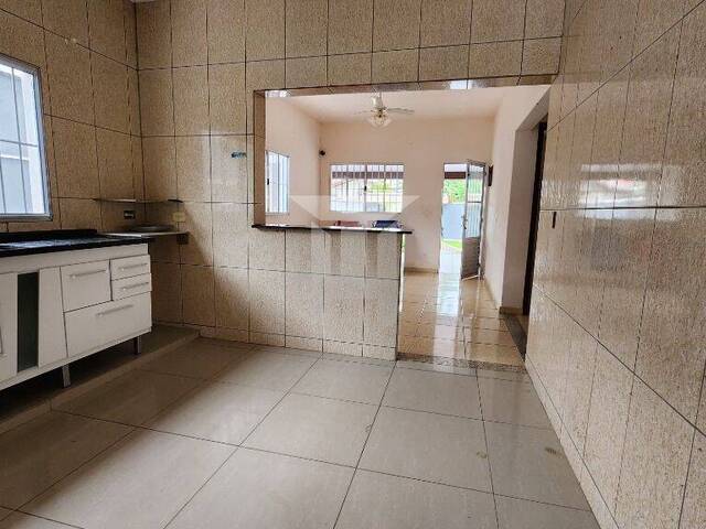 #50 - Casa para Venda em Caraguatatuba - SP
