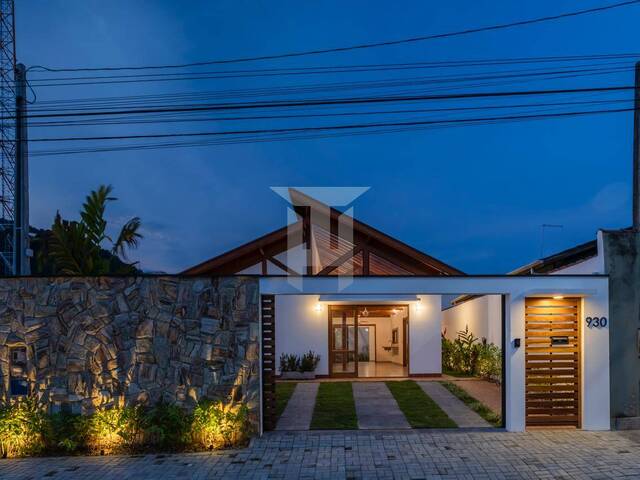 Casa para Venda em Caraguatatuba - 4